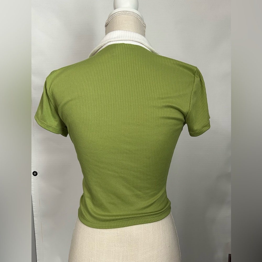 Rue 21 Green Ribbed Knit Crop Top SIZE MED - Picture 5 of 6